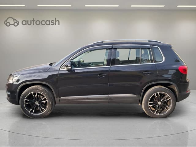 Volkswagen tiguan LEFT