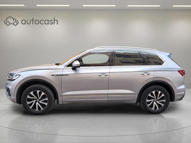 Volkswagen Touareg LEFT