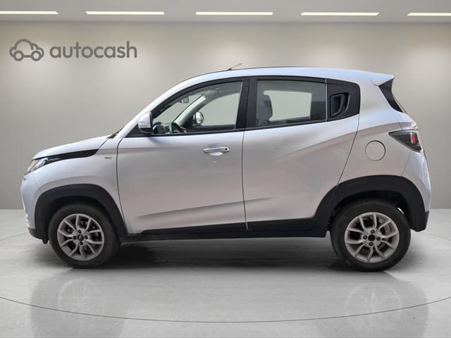 Mahindra XUV 500 LEFT