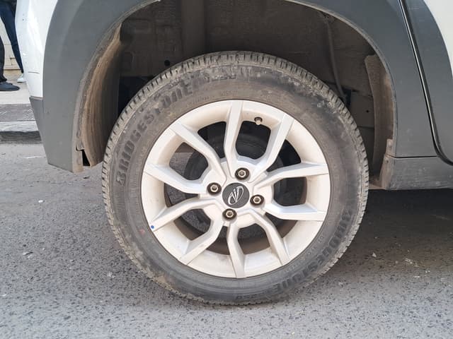 Mahindra XUV 500 WHEEL_ARD