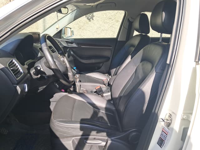 Audi Q3 FRONT_SEAT