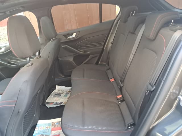 Ford Focus REAR_SEAT