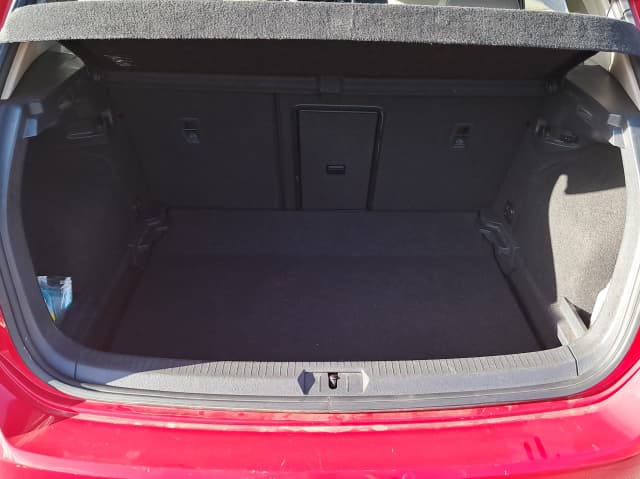 Volkswagen Golf TRUNK