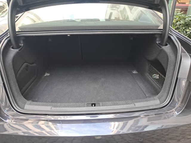 Audi A6 TRUNK