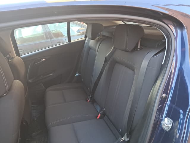 fiat tipo hatchback REAR_SEAT