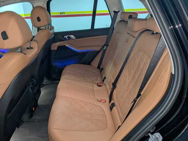 bmw x5 REAR_SEAT
