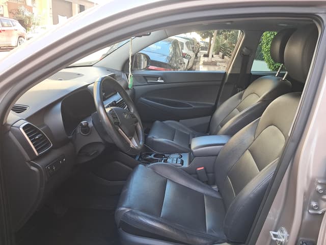 hyundai tucson FRONT_SEAT