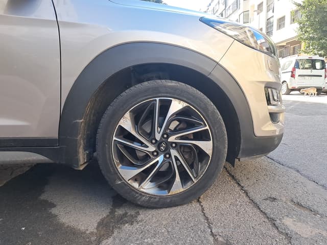 hyundai tucson WHEEL_AVD