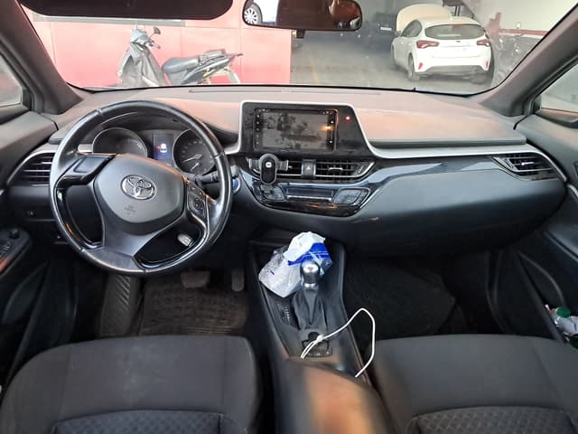 Toyota C HR 1.8 Hybride 122 Distinctive