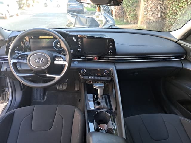 Hyundai Elantra 1.6 Hybride 139 BVA Seductive