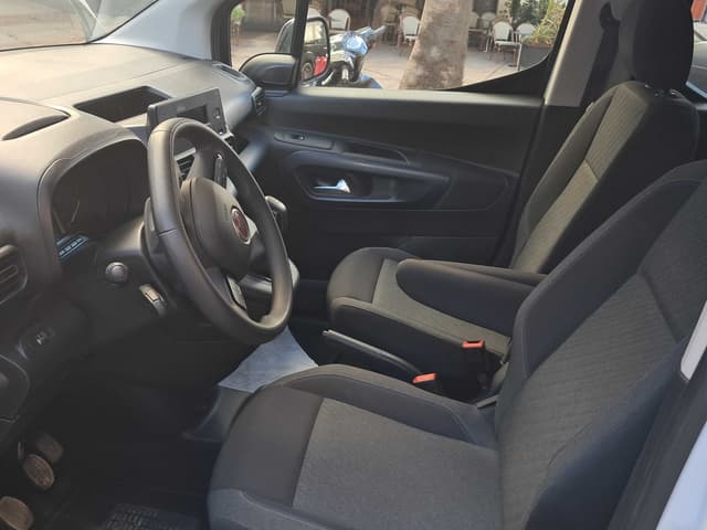 Fiat Doblo FRONT_SEAT
