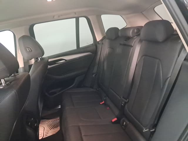 Bmw X3 REAR_SEAT