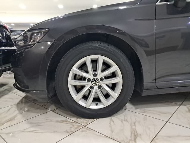 Volkswagen Passat WHEEL_AVG