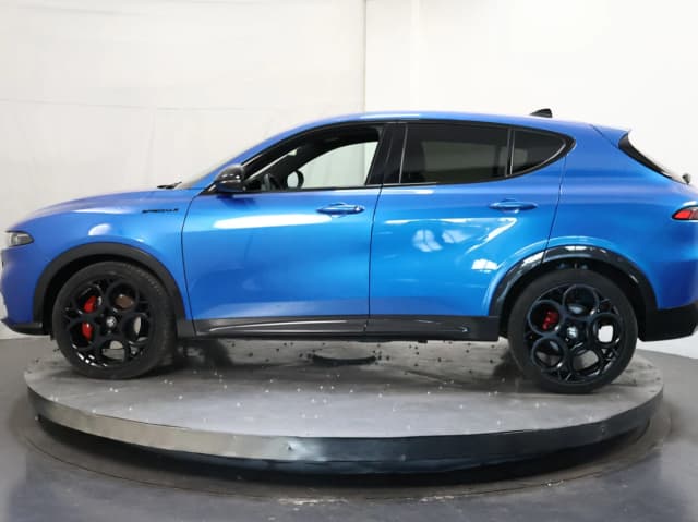 Alfa romeo Tonale LEFT