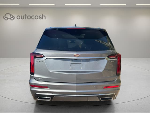 Cadillac XT6 -