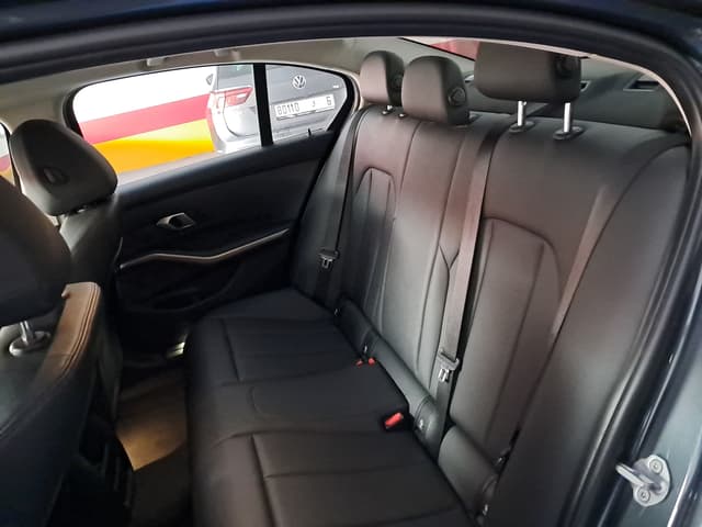 Bmw Série 3 REAR_SEAT