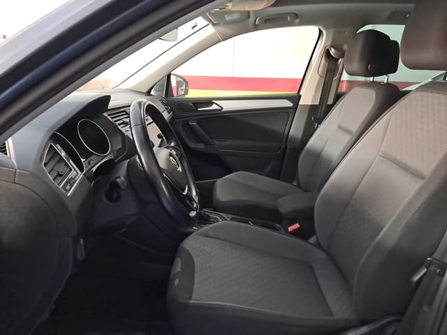 Volkswagen Tiguan FRONT_SEAT