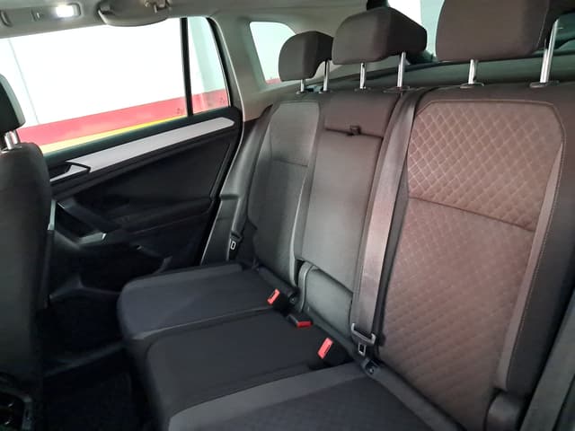 Volkswagen Tiguan REAR_SEAT