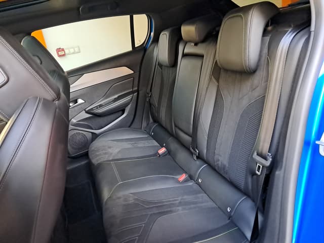 Peugeot 308 REAR_SEAT