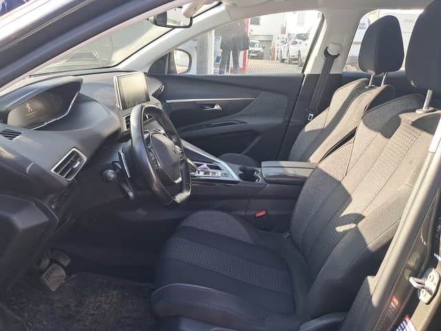 Peugeot 3008 FRONT_SEAT