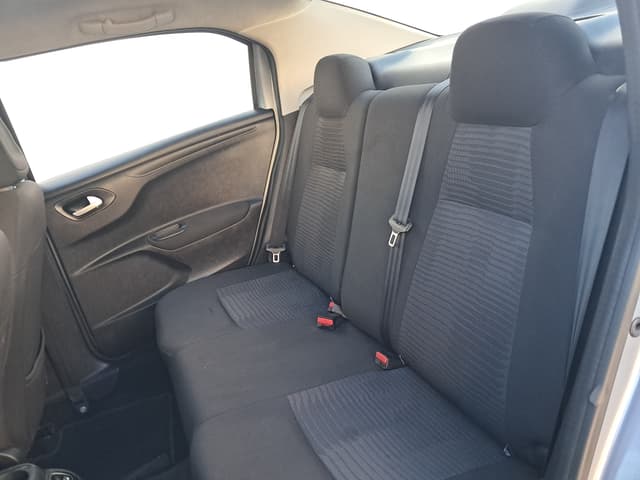 peugeot 301 REAR_SEAT