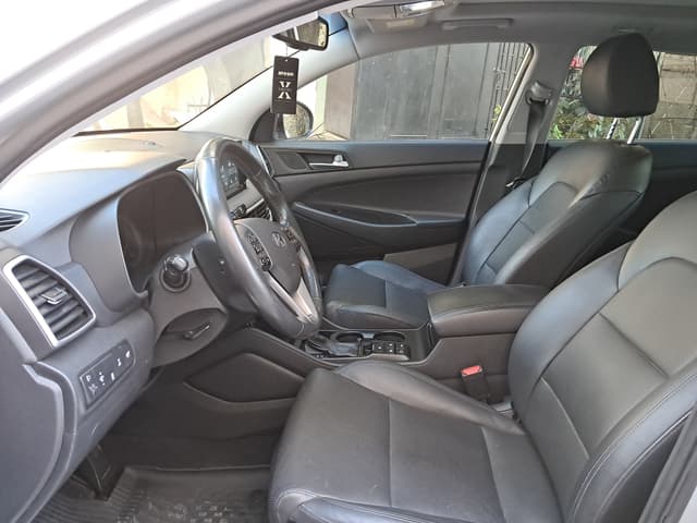 hyundai tucson FRONT_SEAT