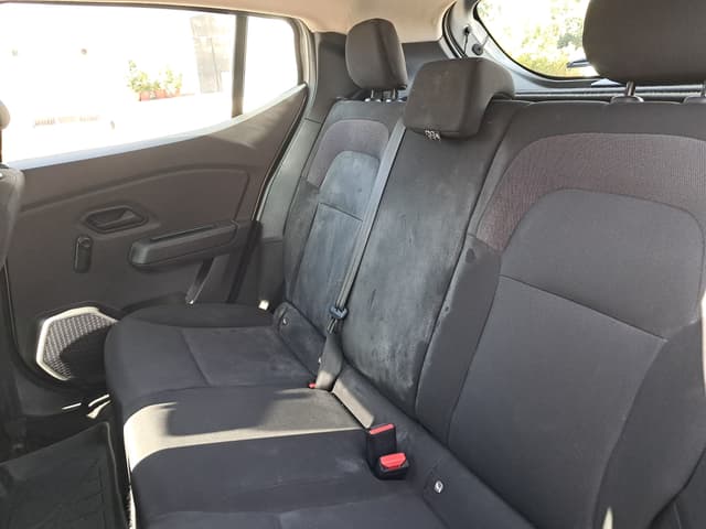 dacia sandero REAR_SEAT