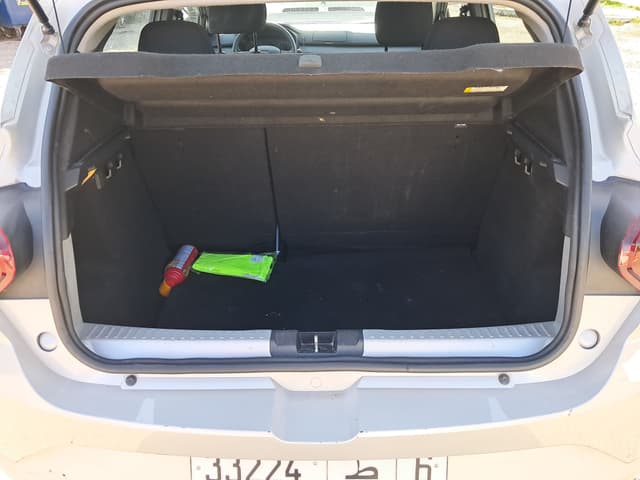 dacia sandero TRUNK