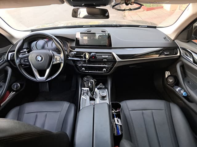 bmw série 5 520d Luxury+