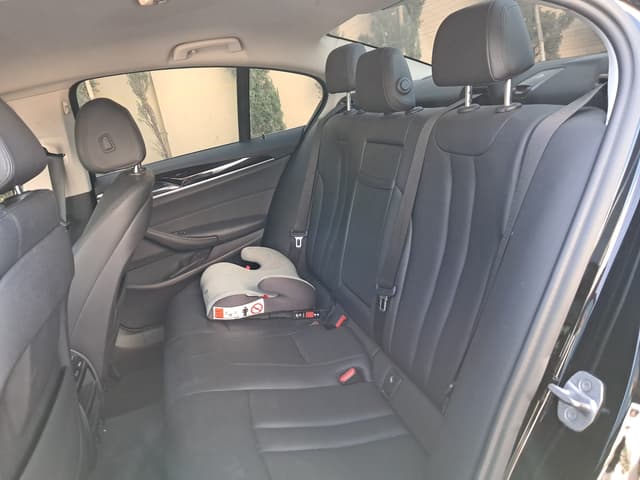 bmw série 5 REAR_SEAT
