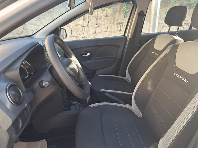 dacia sandero FRONT_SEAT