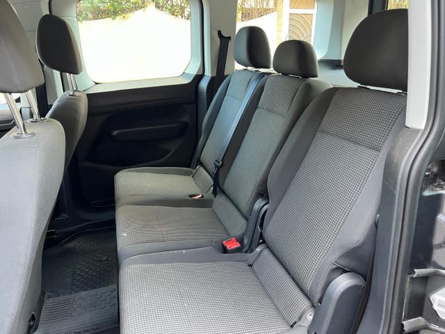 volkswagen caddy REAR_SEAT