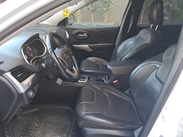 jeep cherokee FRONT_SEAT