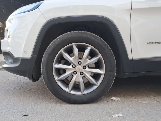 jeep cherokee WHEEL_AVG