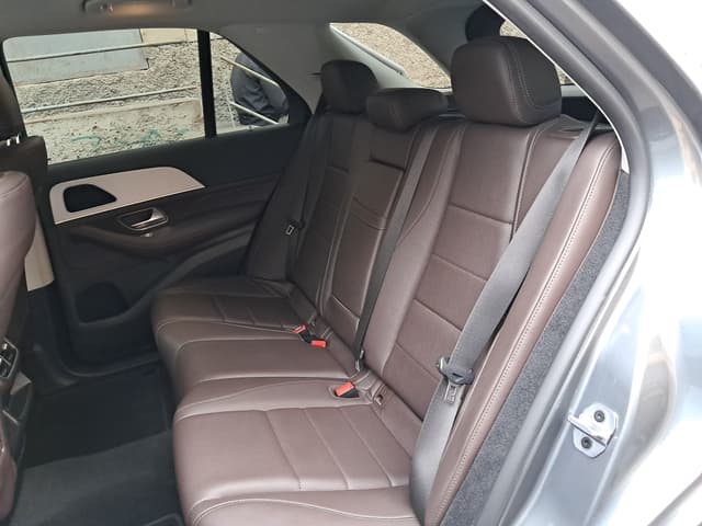mercedes GLE REAR_SEAT