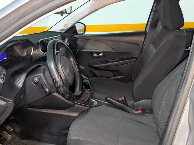 peugeot 208 FRONT_SEAT