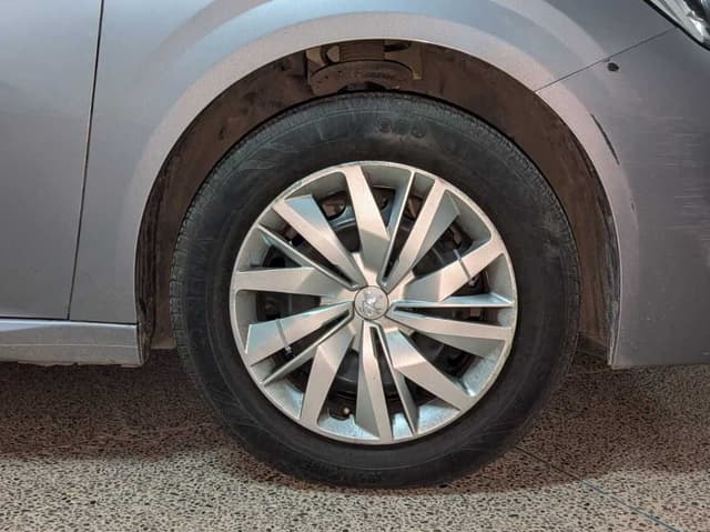 peugeot 208 WHEEL_AVD