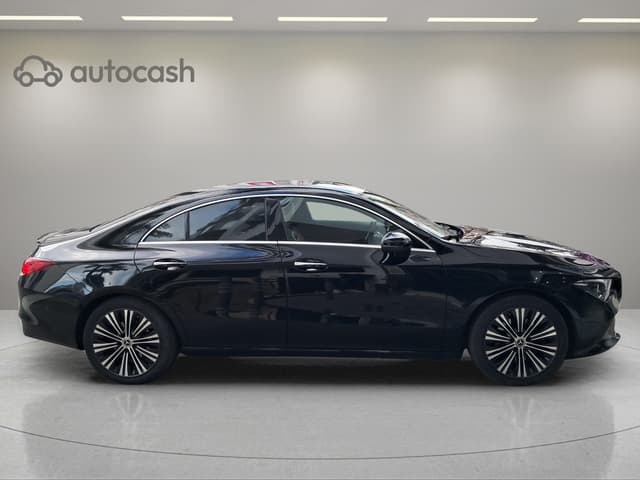 Mercedes CLA Coupé RIGHT