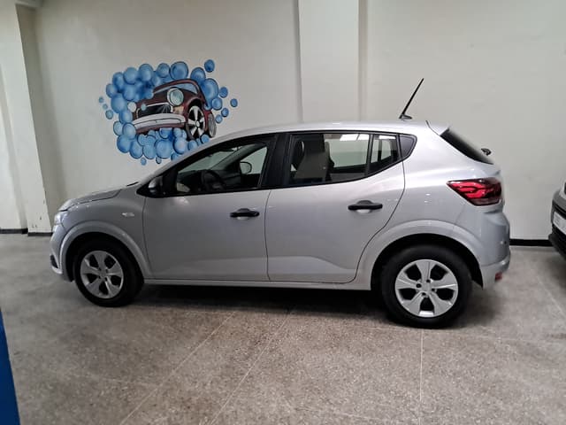 Dacia Sandero LEFT