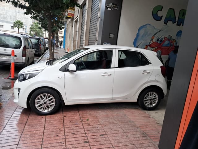 Kia Picanto LEFT
