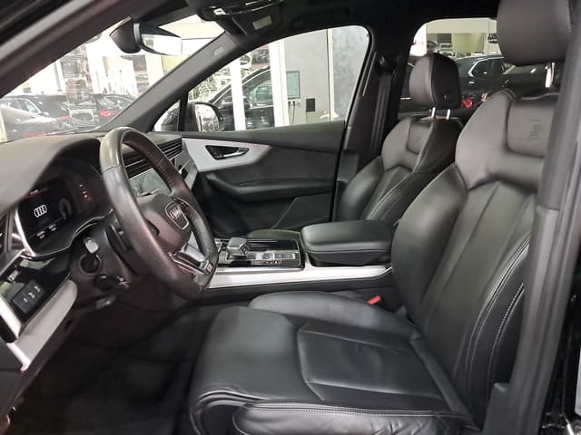 Audi Q7 FRONT_SEAT