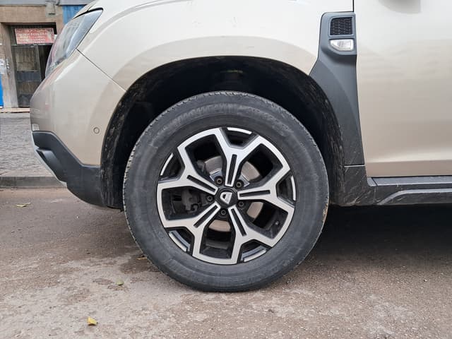 Dacia Duster WHEEL_AVG