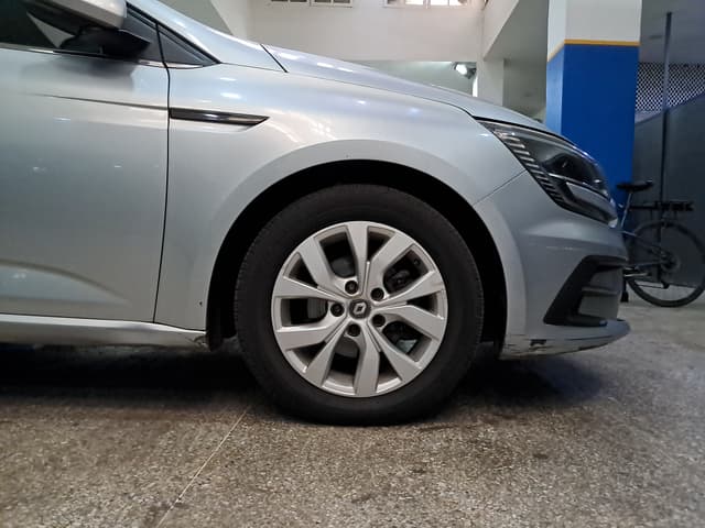 Renault Mégane WHEEL_AVD
