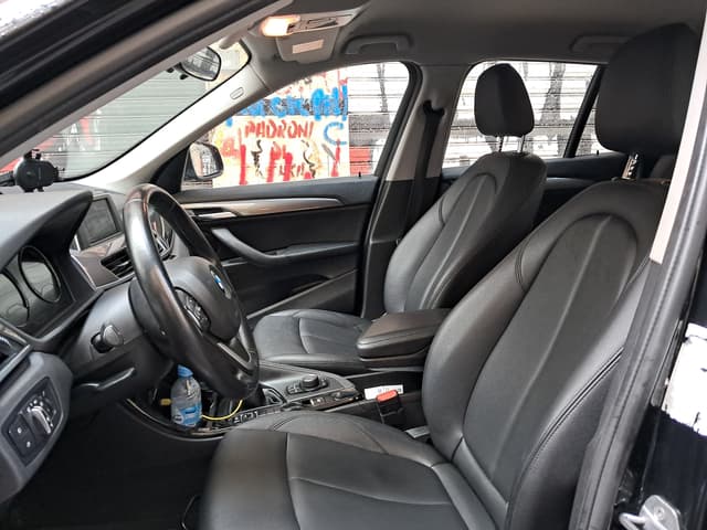 Bmw X1 FRONT_SEAT