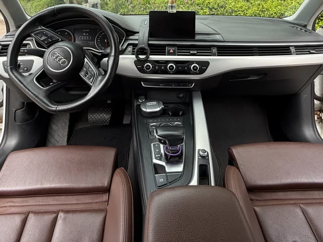 Audi A4 35 TDI 150 S-Tronic Business