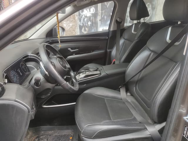 Hyundai Tucson FRONT_SEAT