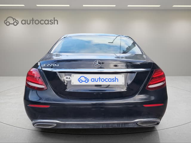 Mercedes Classe E REAR