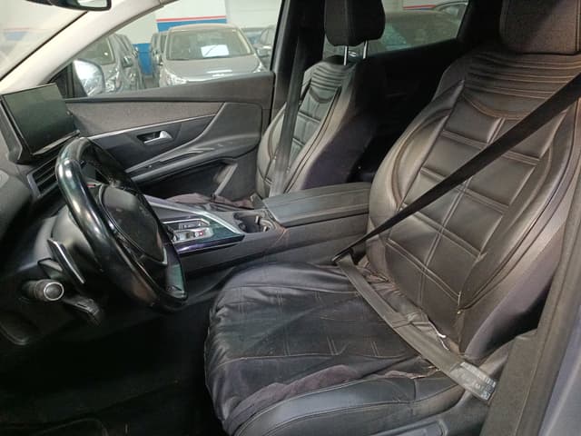 Peugeot 3008 FRONT_SEAT