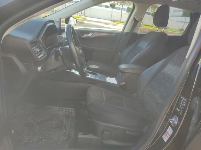 Ford Kuga FRONT_SEAT