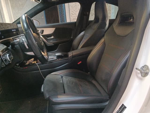 Mercedes CLA Coupé FRONT_SEAT